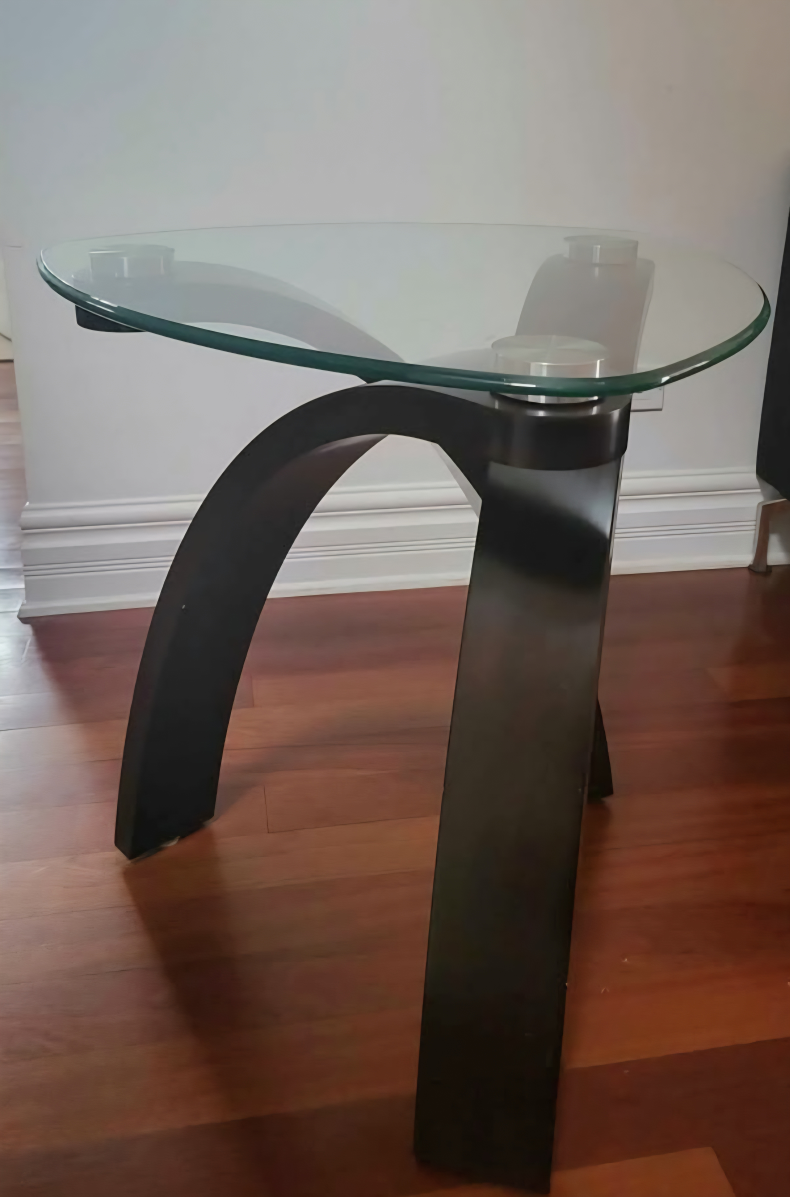 Glass Top Triangle table - photo 5