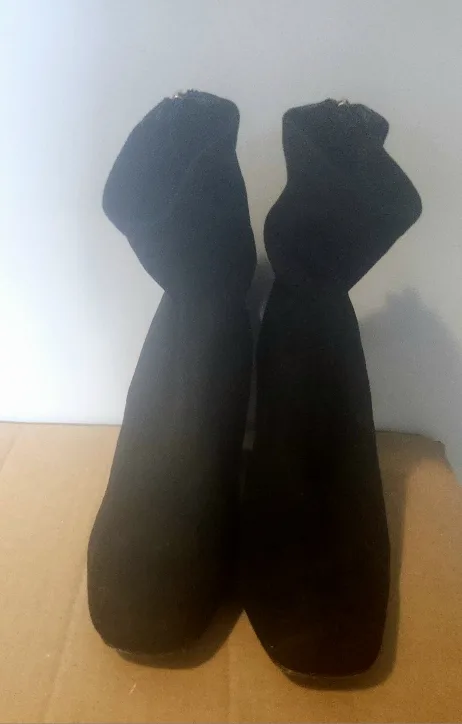 Truffle Collection Black Ankle Boots - Size 6 image indicator(5)