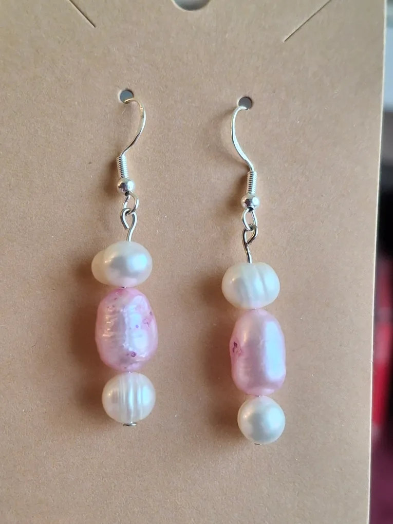 Pearl Dangle Earrings thumbnail