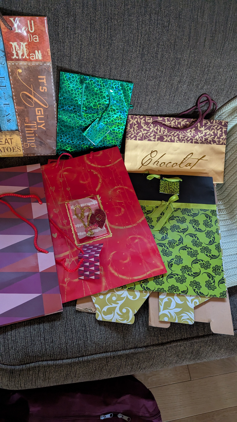 Variety of Gift Bags - photo 5