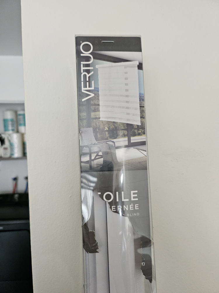 Store à voile VERTUO 84 x 64 po Neuf