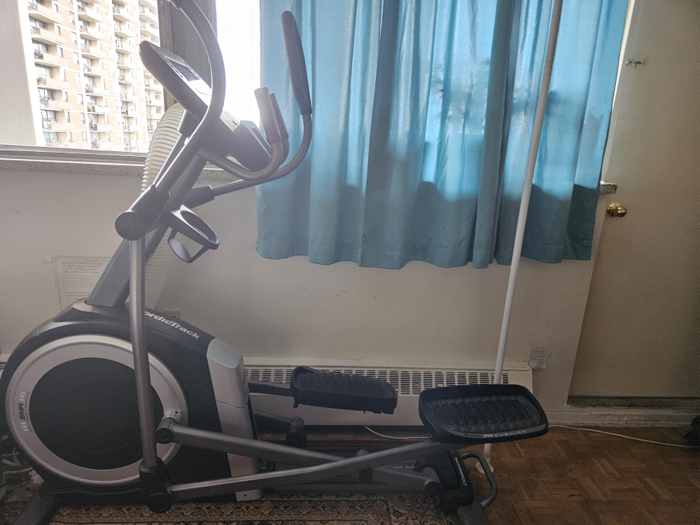 NordicTrack Commercial 9.9 Elliptical PS: Buyer removal