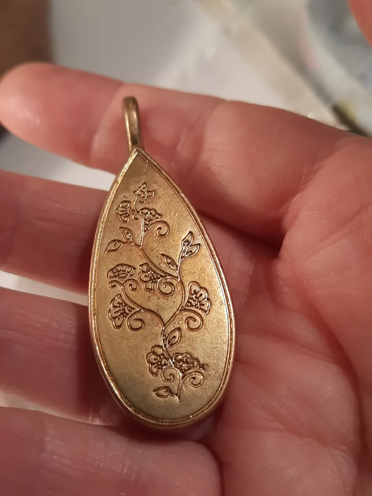 Rose Quartz & Agate Pendants, Various Sizes image indicator(9)