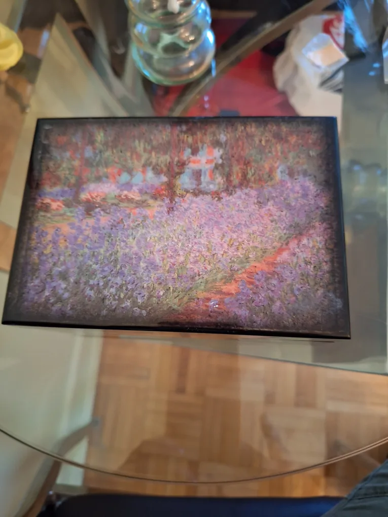 wooden box thumbnail