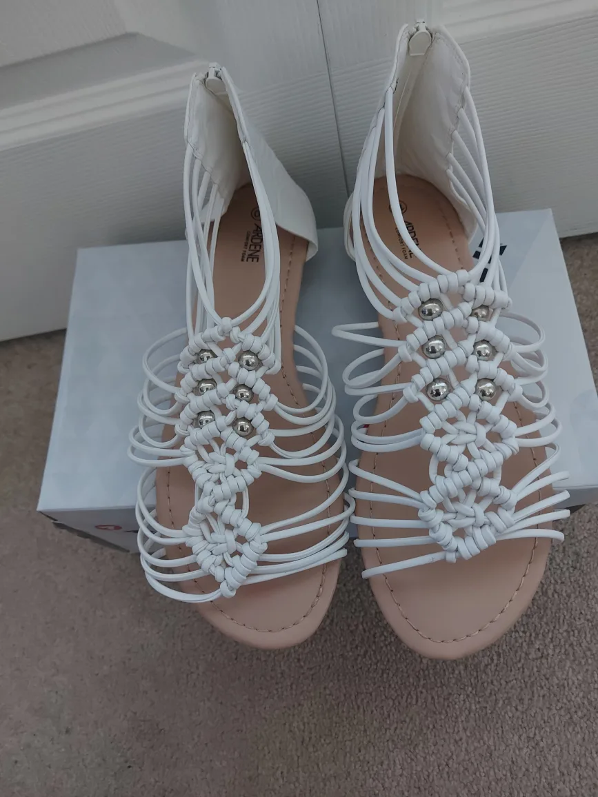 brand ARDENE Size 10 thumbnail