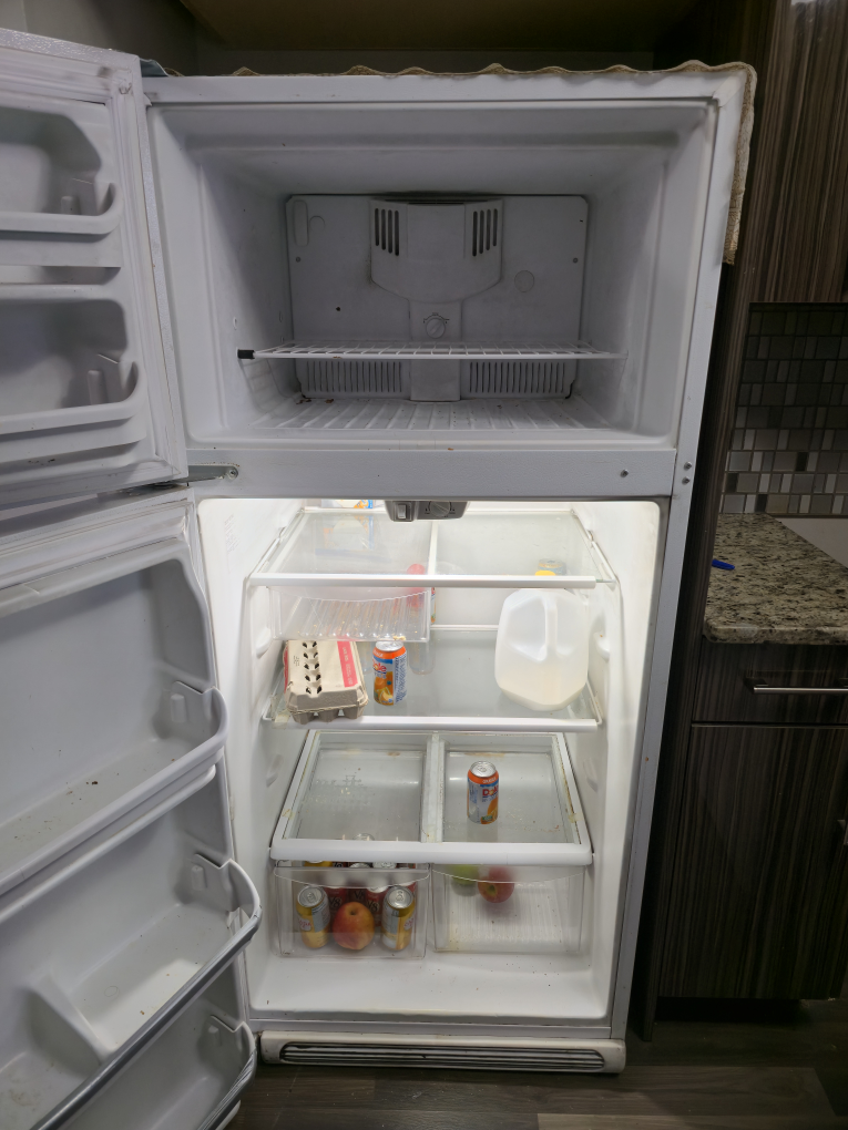 White Top-Freezer Refrigerator - photo 2