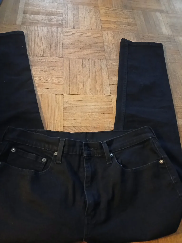 Levi's Black Jeans thumbnail