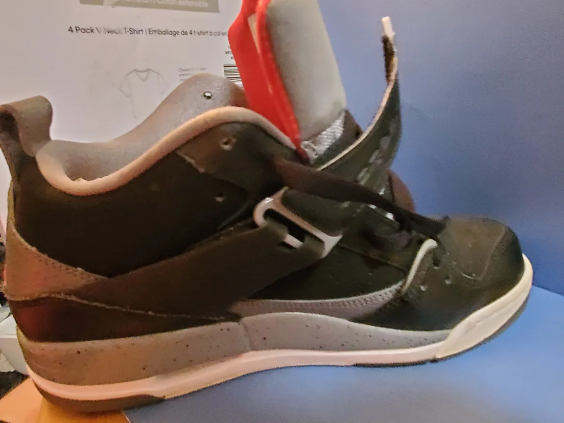 Jordan's (MJ Shoes) size 8.5 Men's image indicator(3)