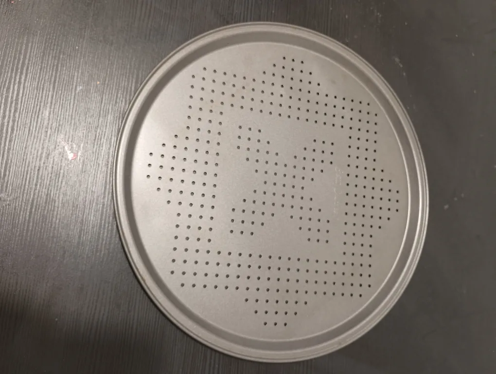 Pizza baking tray thumbnail