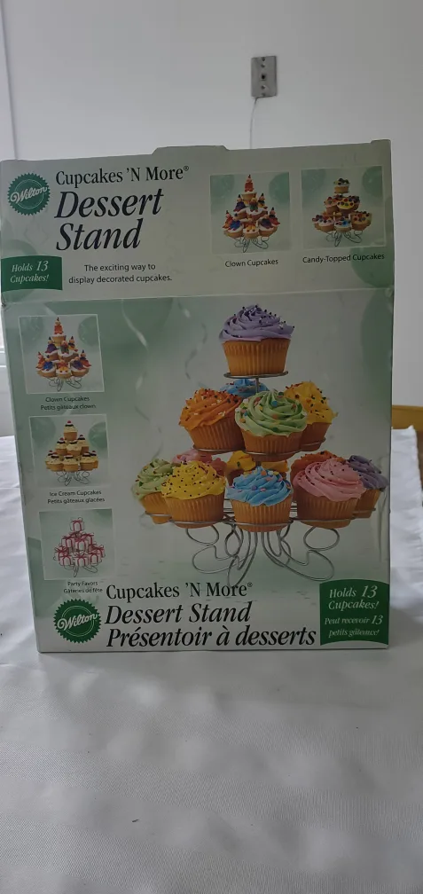 Wilton Cupcakes 'N More Dessert Stand - Holds 13 thumbnail