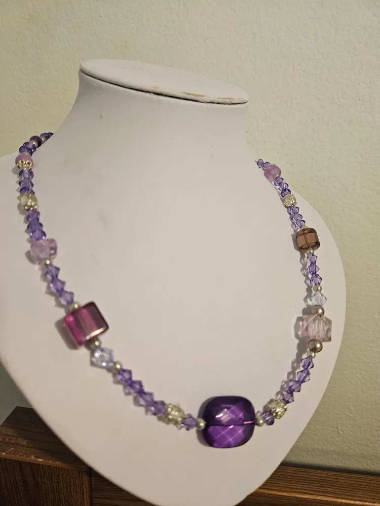 Purple Beaded Necklace thumbnail