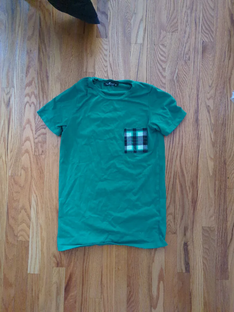Green T-Shirt 🇨🇦 thumbnail