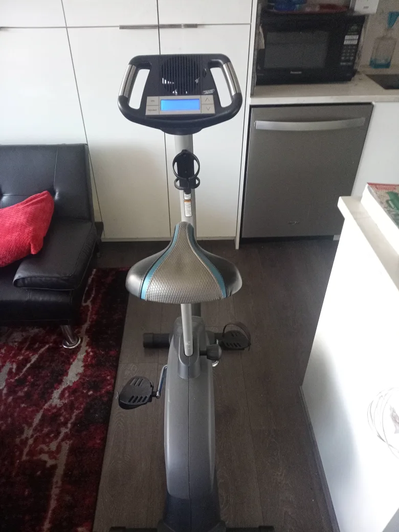 Free Spirit 100 U Exercise Bike image indicator(2)