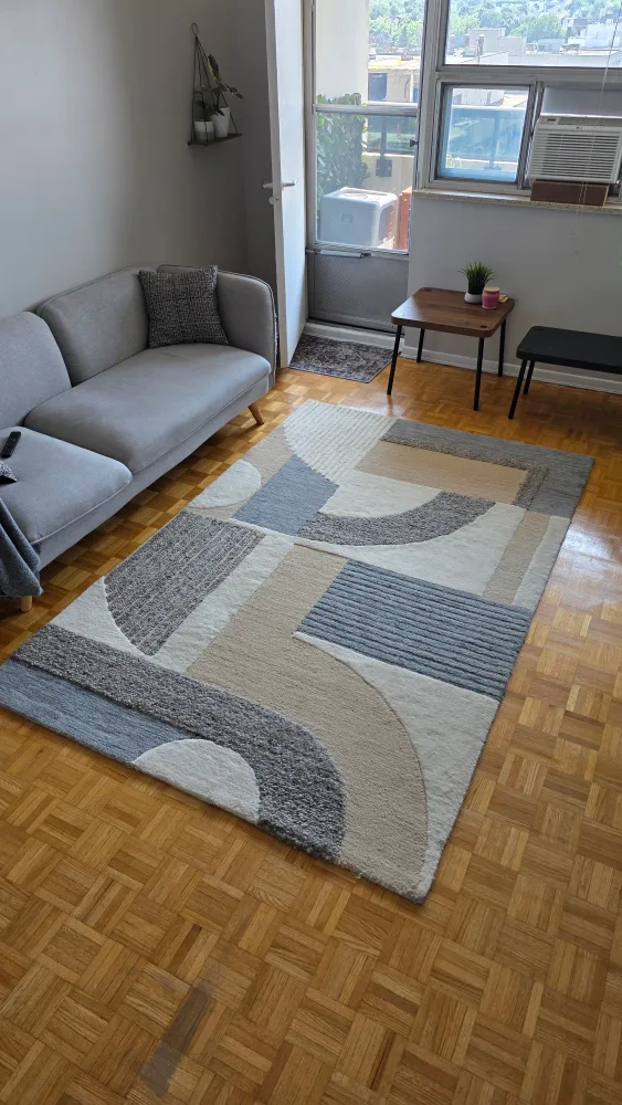 Rug - 5' x 8' Handtufted Wool Carpet thumbnail
