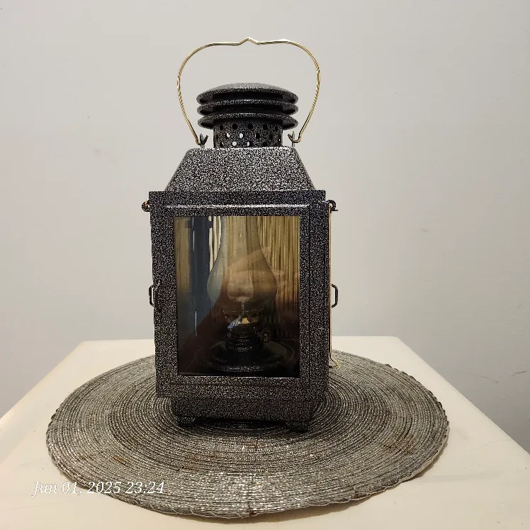 Northern Lights Coach Oil Lantern image indicator(4)