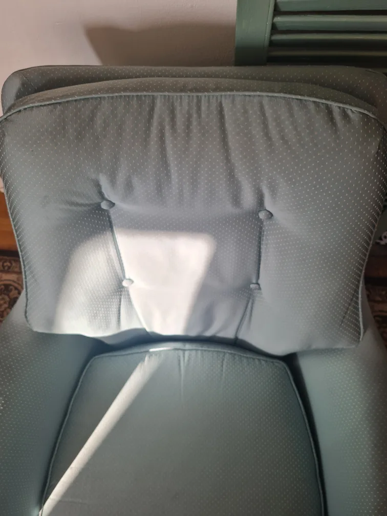 Vintage Armchair - Light Blue image indicator(4)