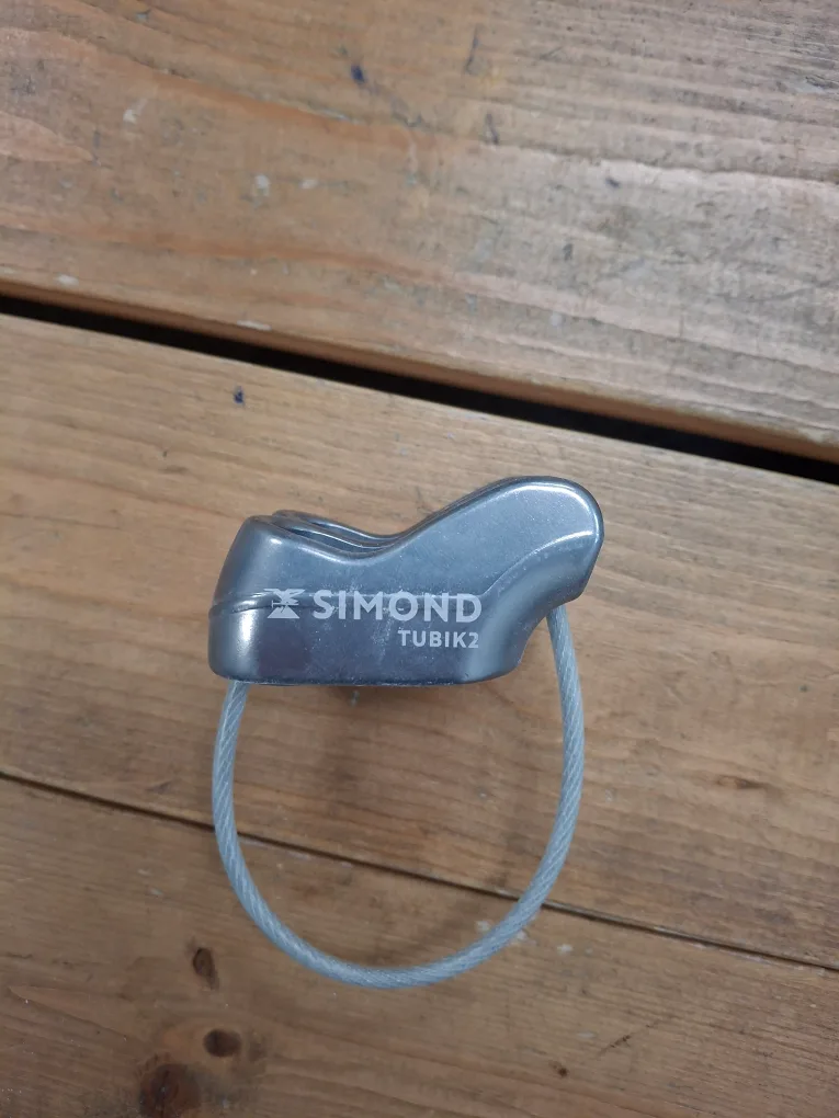 ATC Belay Device Simond Tubik2 thumbnail