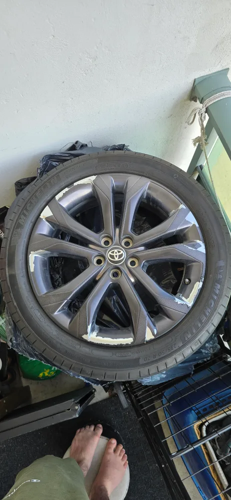Michelin 235/50 R20 Tire with Toyota Rim thumbnail
