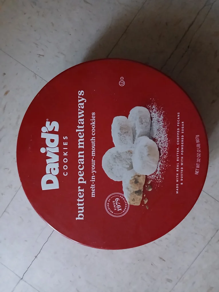 David's Butter Pecan Meltaways Cookies empty box 💛 thumbnail