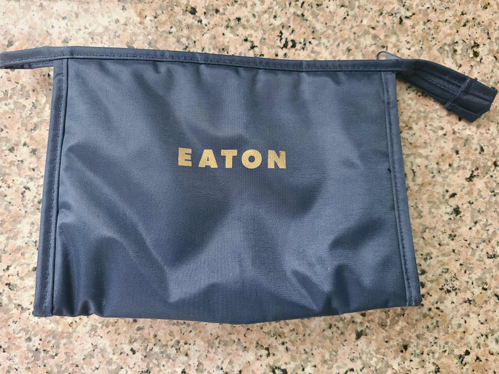 Eaton's Makeup Bag & Mug - photo 4