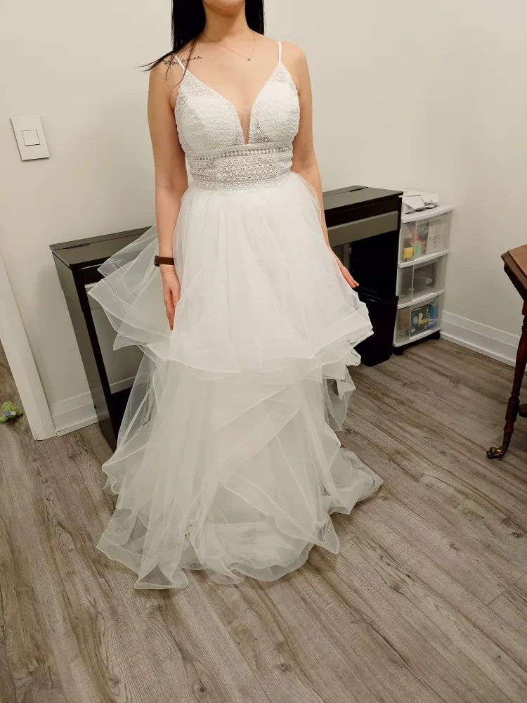 Brand New Boho Destination White Tulle Wedding Dress image indicator(3)