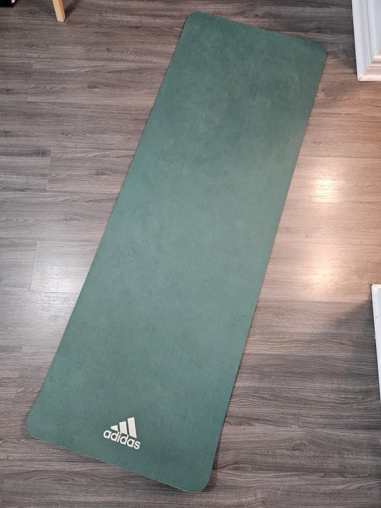 Free yoga mat 🇨🇦🍁 thumbnail
