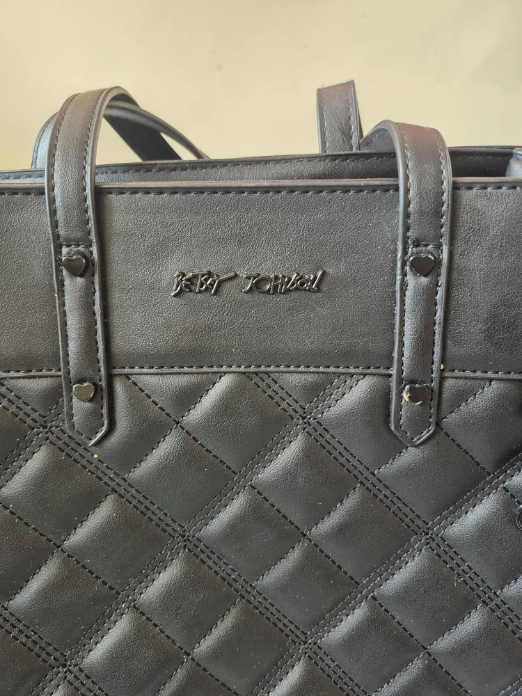 Black leather purse image indicator(2)