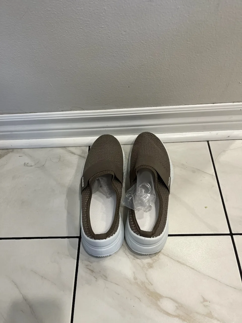 Fashion Brown Mesh Slip-On Shoes thumbnail