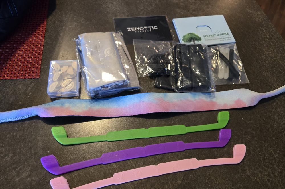 Zenottic Eyewear Accessories Bundle