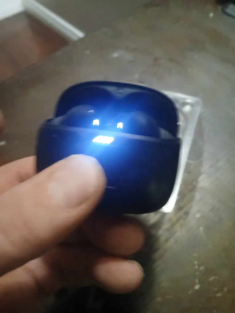 JBL Endurance Peak 3 Black Wireless Earbuds thumbnail