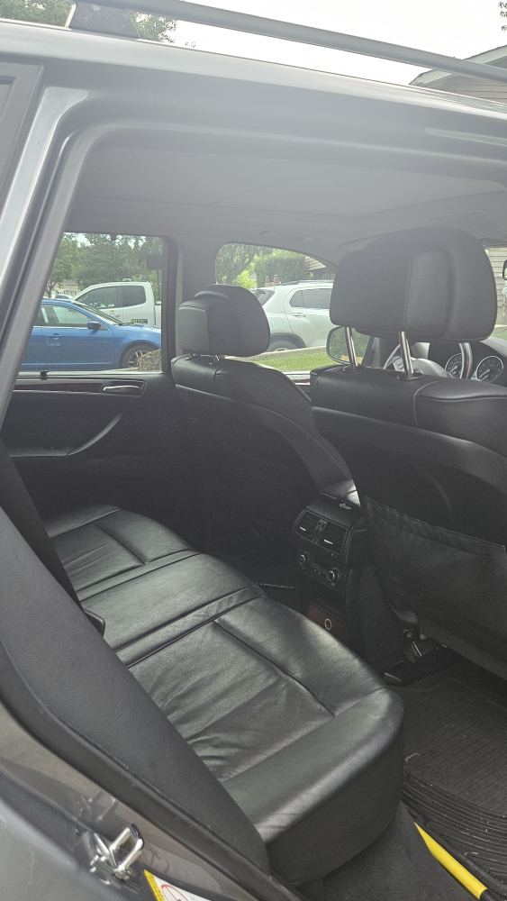 BMW X5 SUV - Gray - photo 3