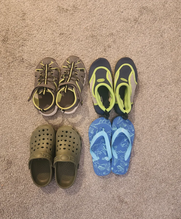 Kids Summer shoes - Slippers/Sandals/water shoes, Sz 11-12 thumbnail