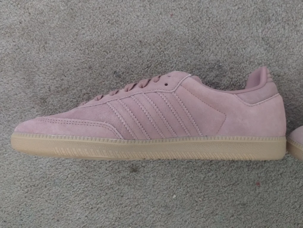 Brand new Adidas Samba OG Pink Suede shoes image indicator(6)