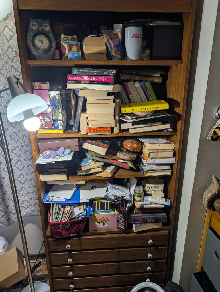 Bookcase / bookshelf (6ft tall) thumbnail