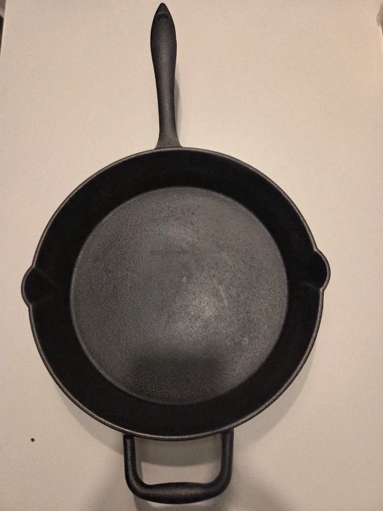 Lagostina Pre-Seasoned Cast Iron Frying thumbnail