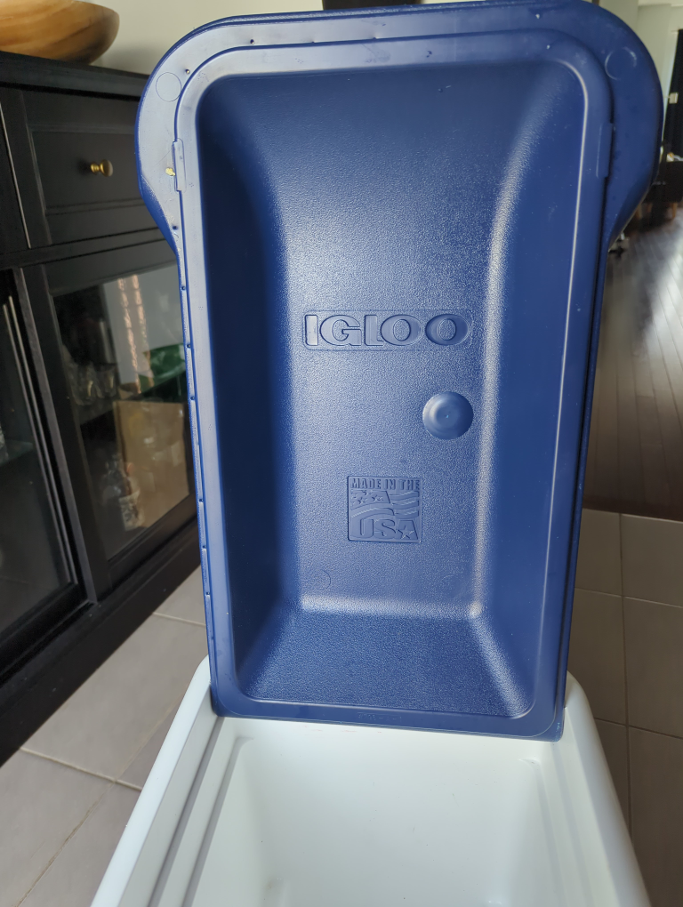 Igloo Wheeled Cooler 40 qt - photo 5