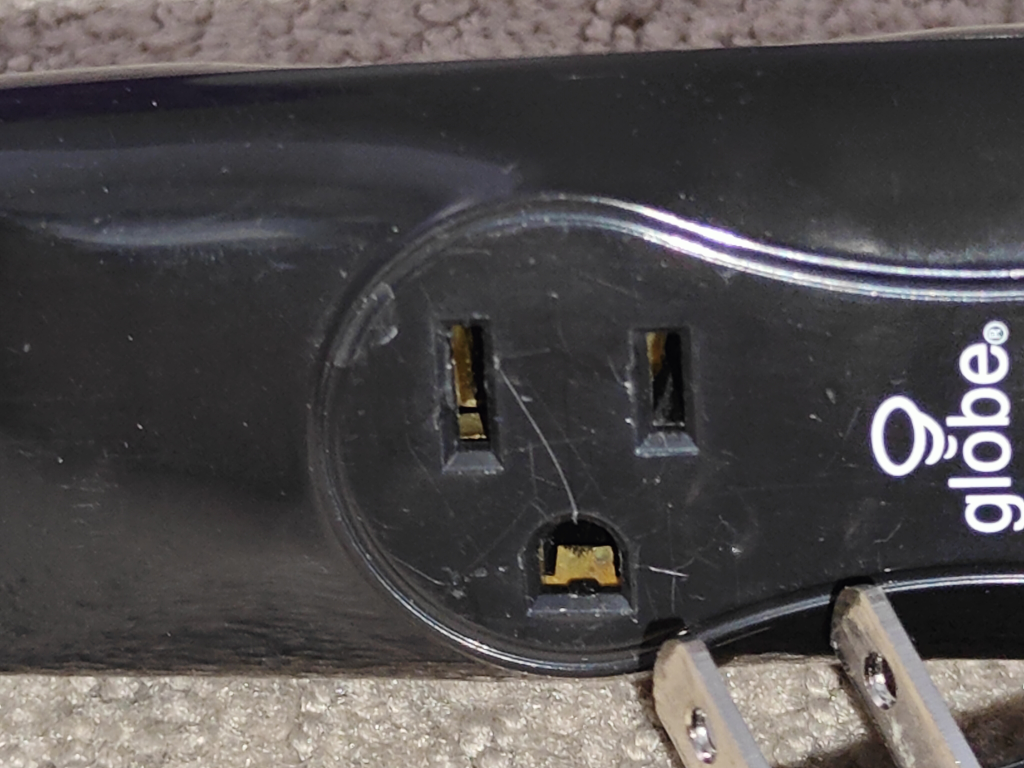 Portable Travel Power Bar /Small Indoor Power Distribution Strip - photo 4