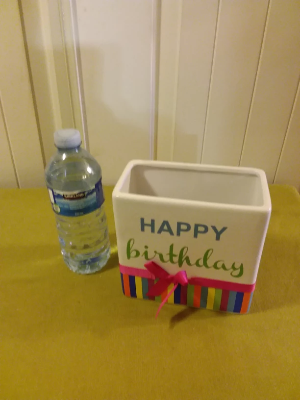 🎉 🎁 🆕 Lrg Size 🚨 Ceramic Happy Birthday Container 🆕 🎁