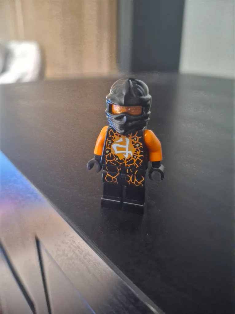 Ninjago Airjitzu Cole thumbnail
