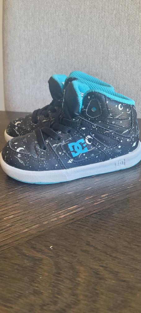 DC Kids' High-Top Sneakers baby size 6
