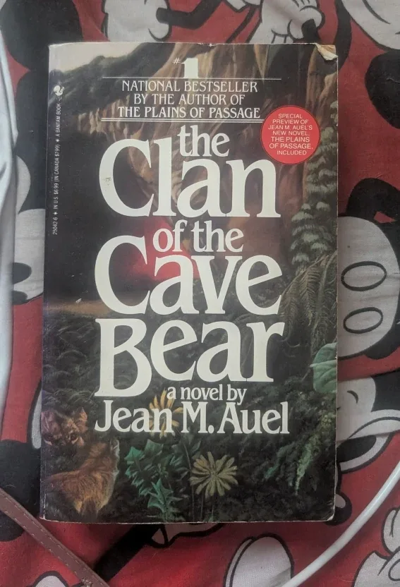 The Clan of the Cave Bear by Jean M. Auel thumbnail