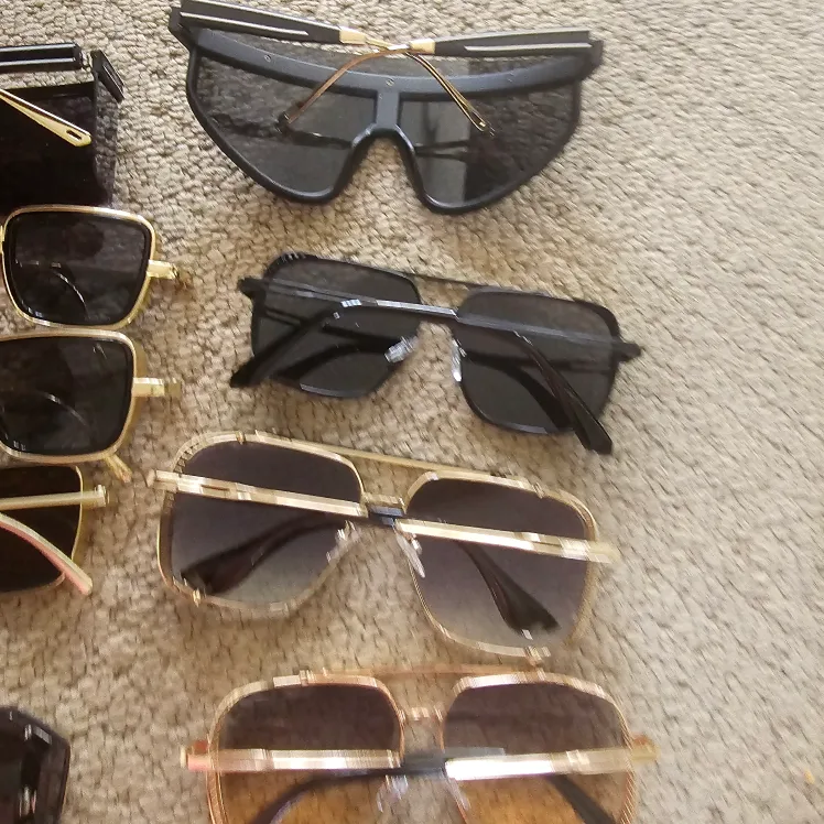 Assorted Sunglasses - Various Styles image indicator(3)