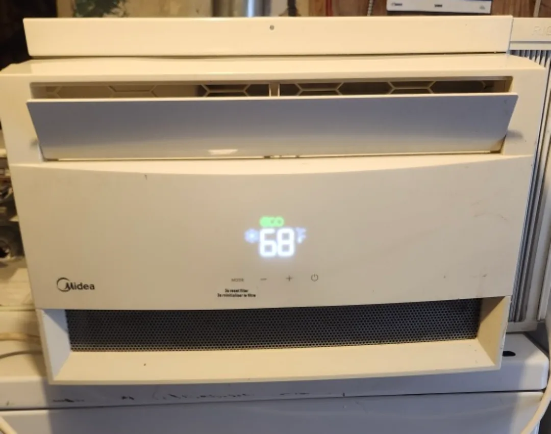 Midea Window Air Conditioner thumbnail