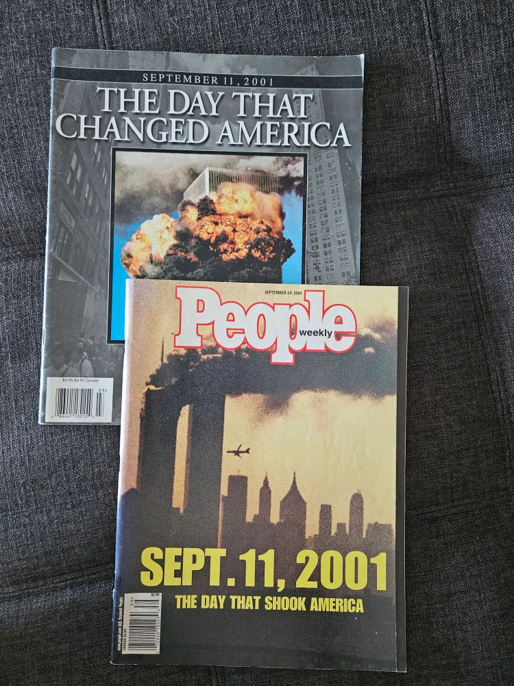 September 11, 2001 - 2 magazines about 9/11 - People thumbnail