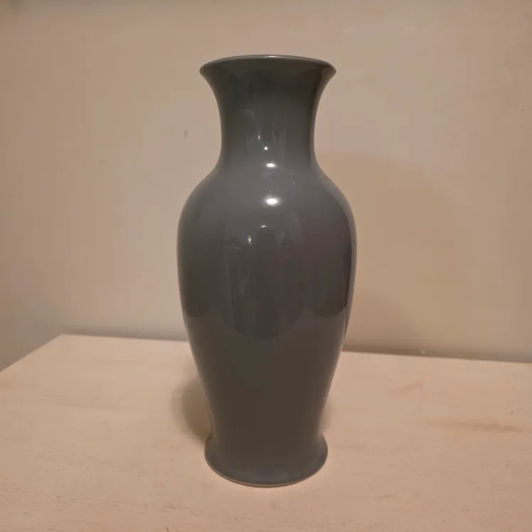 Greyish Ceramic Vase - 🍁 🇨🇦 thumbnail