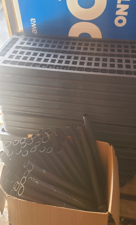 3x Black Plastic shelf - photo 3