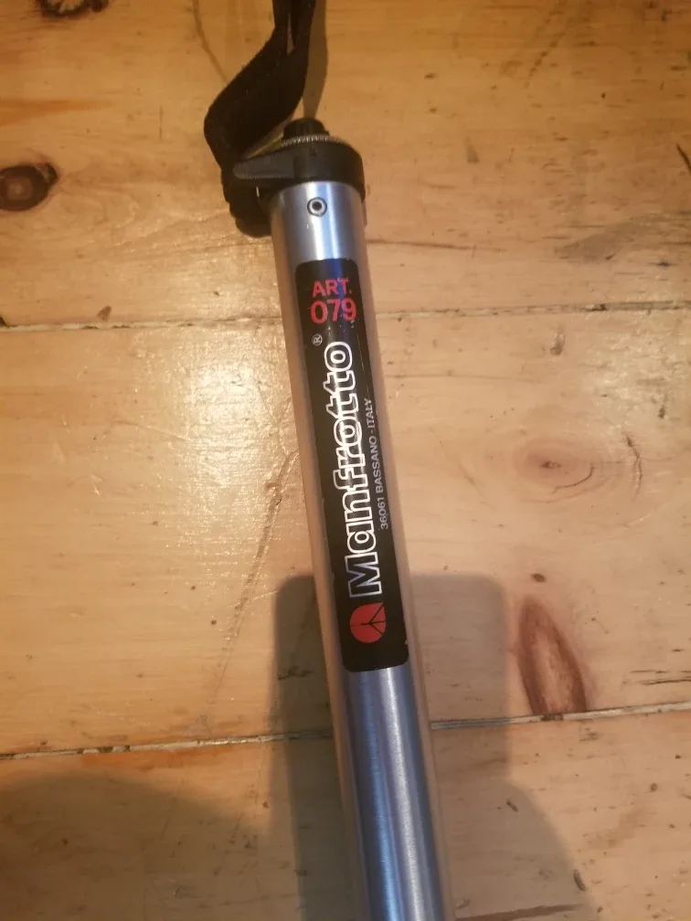 Manfrotto 079 Camera Tripod thumbnail