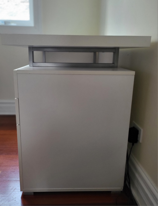 White Desk with 3 Storage Drawers. - photo 4