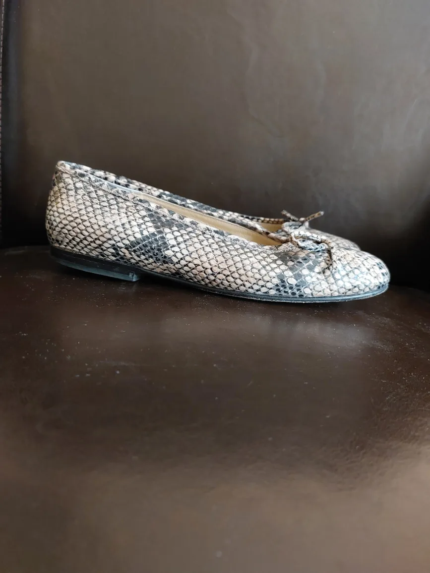 Botticelli Genuine Leather Ballet Flats - Size 7 image indicator(4)