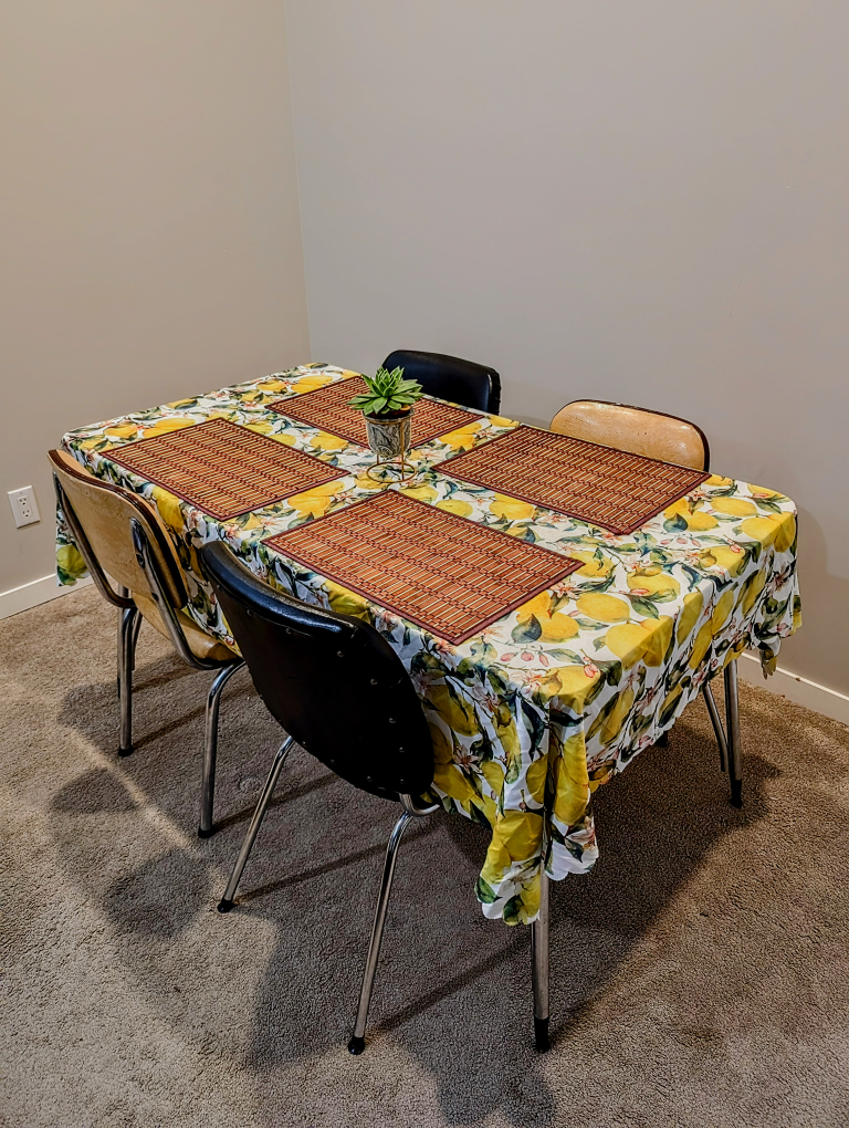 Dining Table Set with 4 Chairs